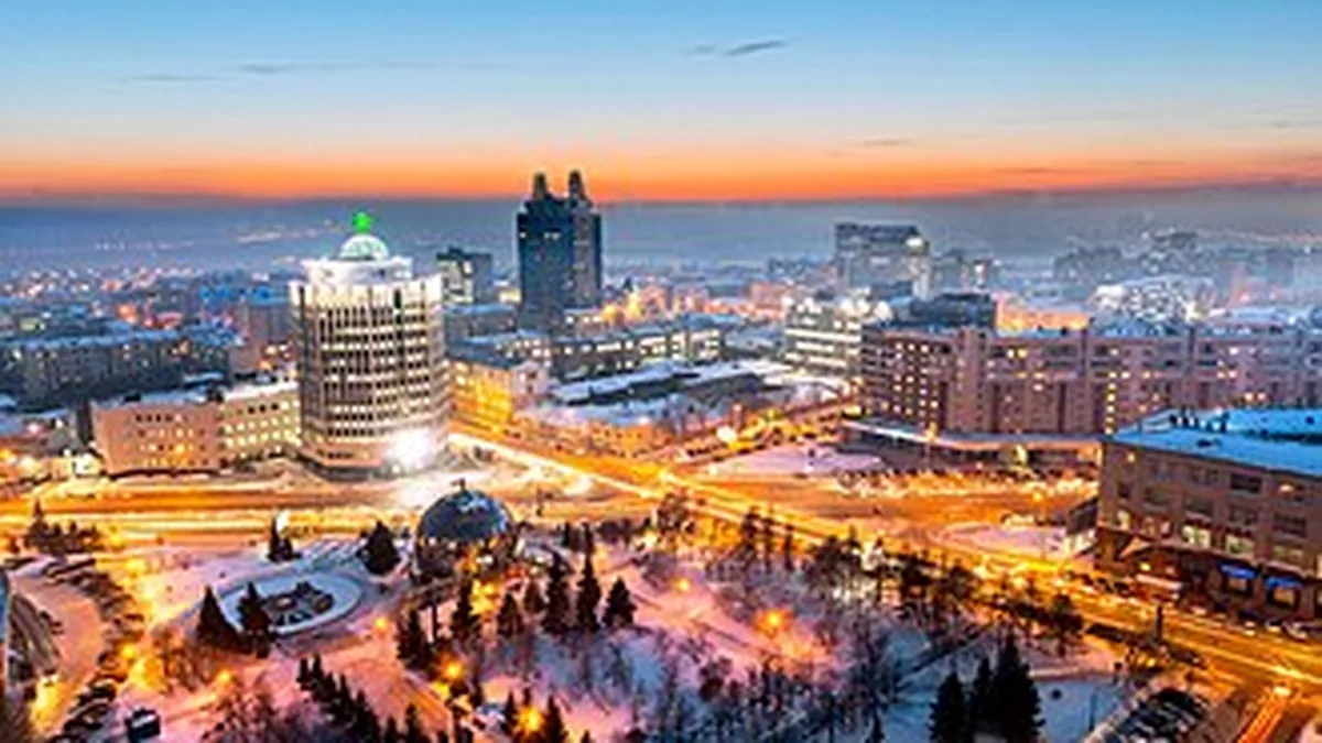 Novosibirsk şehir görünümü ve öğrenci yaşamı