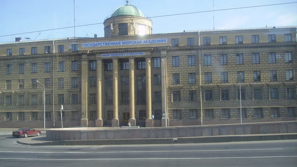 Amiral Makarov Denizcilik Üniversitesi kampüs görünümü