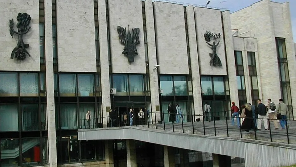 MGIMO Uluslararası İlişkiler Üniversitesi kampüs görünümü
